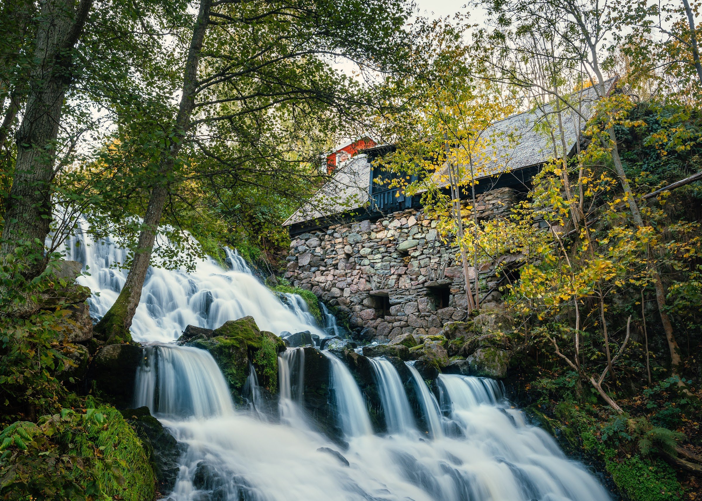 Röttle Vattenfall (Röttle Waterfall) and Röttle by